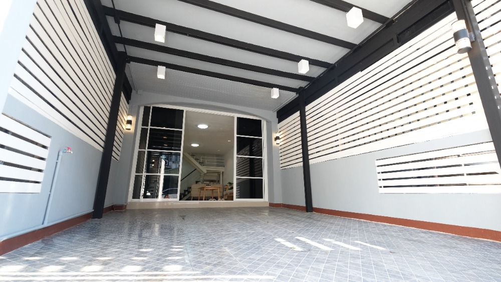 ทาวเฮ้าส์ นวลจันทร์ 31 / 5 ห้องนอน (ขาย), Townhouse @ Nuanchan 31 / 5 Bedrooms (SALE) COF023