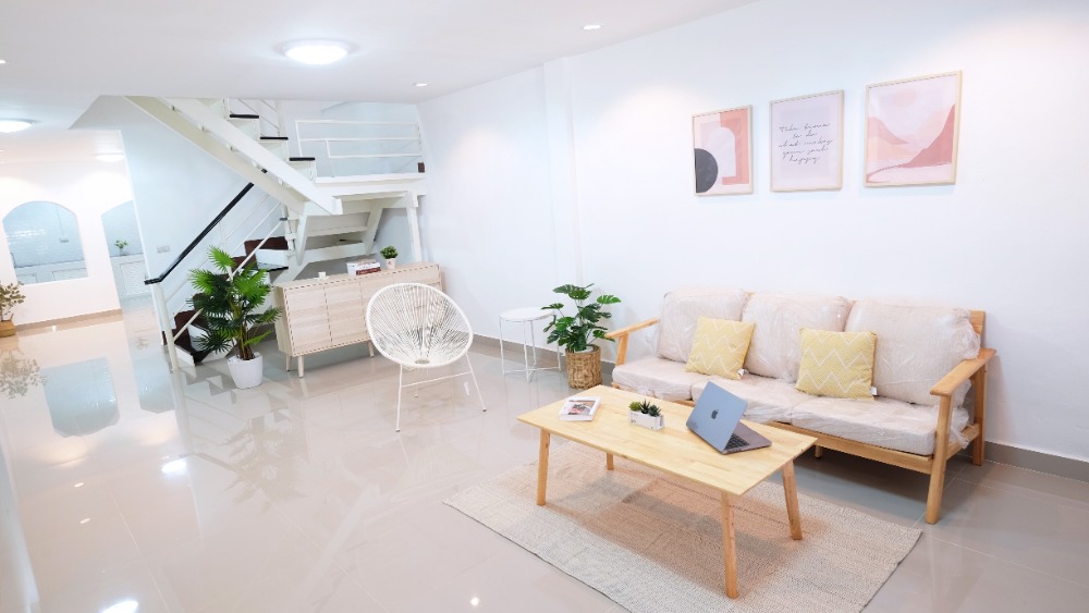 ทาวเฮ้าส์ นวลจันทร์ 31 / 5 ห้องนอน (ขาย), Townhouse @ Nuanchan 31 / 5 Bedrooms (SALE) COF023