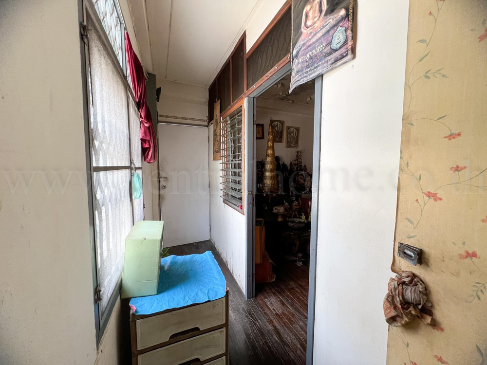 ทาวเฮาส์ ใกล้ MRT สุทธิสาร / 3 ห้องนอน (ขาย), Townhouse near MRT Sutthisan / 3 Bedrooms (SALE) COF098