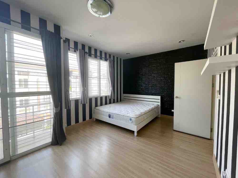 ทาวน์โฮม กัสโต้ แกรนด์ รามคำแหง / 5 ห้องนอน (ขาย), Gusto Grand Ramkhamhaeng / Townhome 5 Bedrooms (FOR SALE) COF149