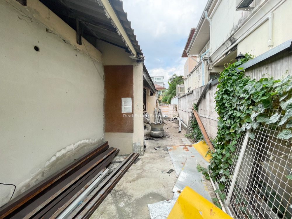 บ้านเดี่ยว หมู่บ้านรัชดานิเวศน์ ซอย 11 / 2 ห้องนอน (ขาย), Ratchada Niwet Village Soi 11 / Detached House 2 Bedrooms (FOR SALE) NUB480