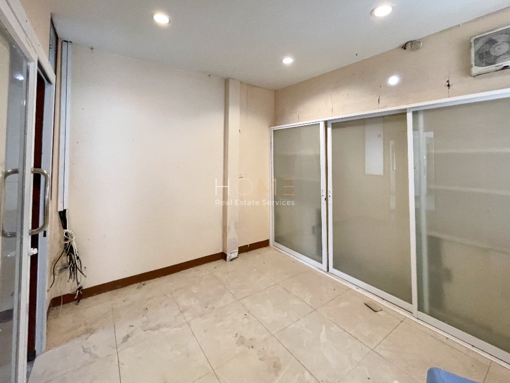 บ้านเดี่ยว หมู่บ้านรัชดานิเวศน์ ซอย 11 / 2 ห้องนอน (ขาย), Ratchada Niwet Village Soi 11 / Detached House 2 Bedrooms (FOR SALE) NUB480