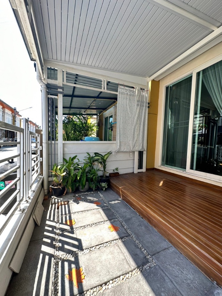 ทาวน์โฮม โกลเด้นทาวน์ พระราม 2 / 3 ห้องนอน (ขาย), Golden Town Rama 2 / Townhome 3 Bedrooms (FOR SALE) PUP050