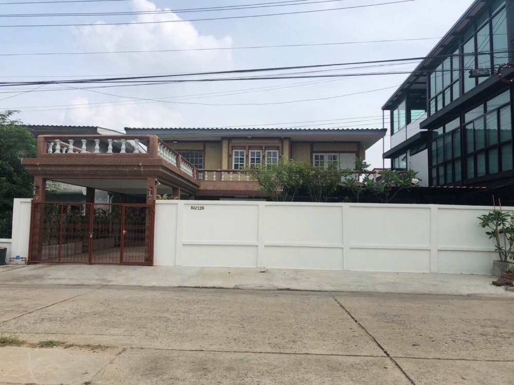 บ้านเดี่ยว หมู่บ้าน เสนานิเวศน์โครงการ 1 / 4 ห้องนอน (ขาย), Moobaan Sena Niwet Project 1 / Single House 4 Bedrooms (FOR SALE) RUK496