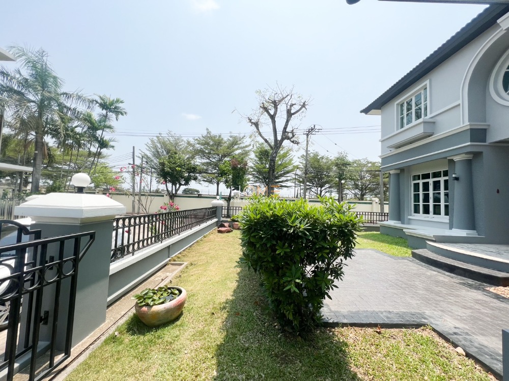 บ้านเดี่ยว ลดาวัลย์ เลค โคโลเนียล / 4 ห้องนอน (ขาย), Ladawan Lake Colonial / Detached House 4 Bedrooms (FOR SALE) PUP137