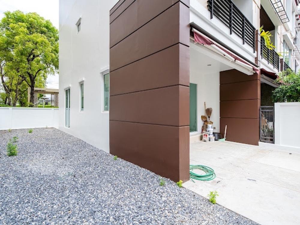 ทาวน์โฮม บ้านกลางเมือง พระราม 3 - ราษฎร์บูรณะ / 3 ห้องนอน (ขาย), Baan Klang Muang Rama 3 - Ratburana / Townhome 3 Bedrooms (FOR SALE) PUP141