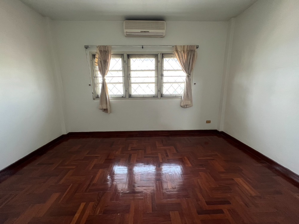 ทาวน์โฮม หมู่บ้านสรานนท์ ปากเกร็ด / 3 ห้องนอน (ขาย), Saranon Housing Pakkred / Townhome 3 Bedrooms (FOR SALE) GAMET133