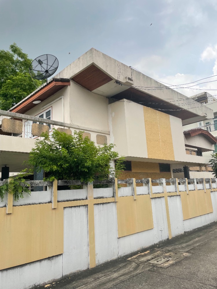 บ้านเดี่ยว อินทามระ ซอย 1 / 5 ห้องนอน (ขาย), Detached House Inthamara Soi 1 / 5 Bedrooms (FOR SALE) NUB511