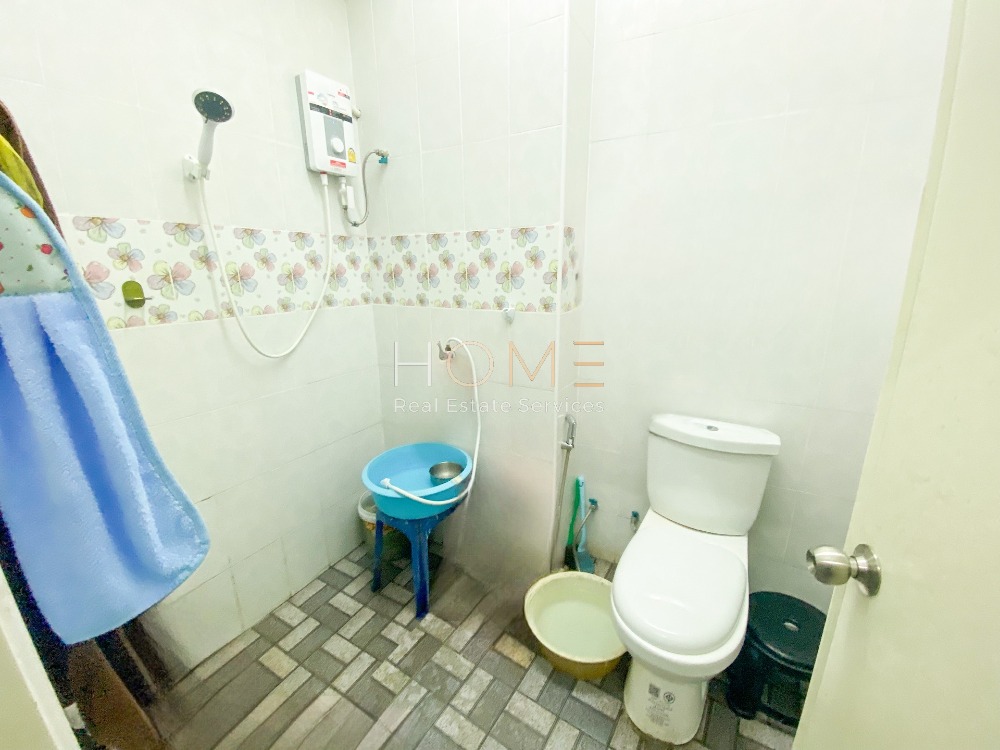 ตึกแถว ซอยอยู่ดี / 2 ห้องนอน (ขาย), Commercial Building Yu Di Alley / 2 Bedrooms (FOR SALE) NUT696