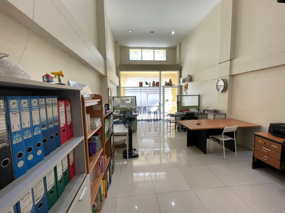 โฮมออฟฟิศ ใกล้ BTS ศรีลาซาล / 4 ห้องนอน (ขาย), Home Office near Si La Salle BTS Station / 4 Bedrooms (FOR SALE) CJ199