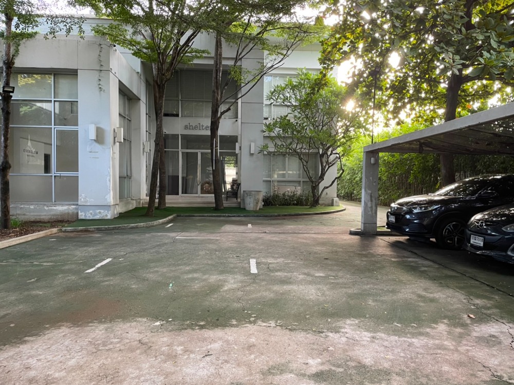 อาคารสำนักงาน ติดทางด่วนฉลองรัช รามอินทรา 53 / 1,270 ตารางเมตร (ขาย), Office Building near Chaloenrat Expressway Ramintra 53 / 1,270 Square Metre (FOR SALE) TAN452