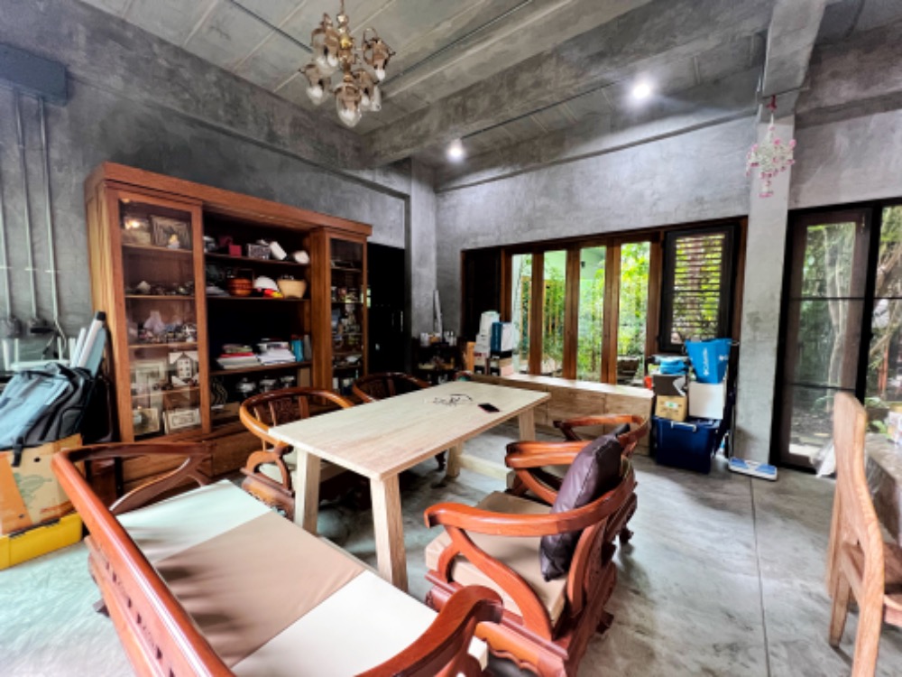 บ้านเดี่ยว ลาดพร้าว ซอย 1 / 5 ห้องนอน (ขาย), Detached House Ladprao Soi 1 / 5 Bedrooms (FOR SALE) HL1310