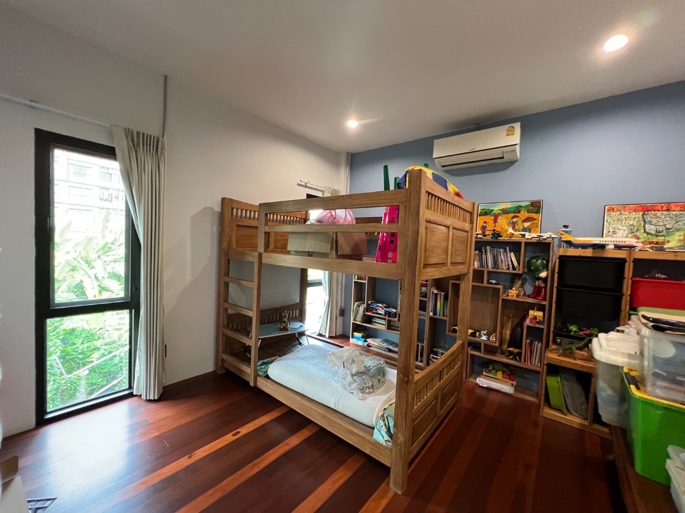 บ้านเดี่ยว ลาดพร้าว ซอย 1 / 5 ห้องนอน (ขาย), Detached House Ladprao Soi 1 / 5 Bedrooms (FOR SALE) HL1310