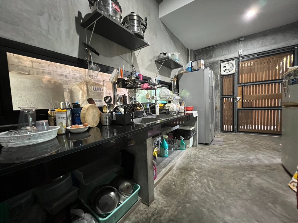 บ้านเดี่ยว ลาดพร้าว ซอย 1 / 5 ห้องนอน (ขาย), Detached House Ladprao Soi 1 / 5 Bedrooms (FOR SALE) HL1310