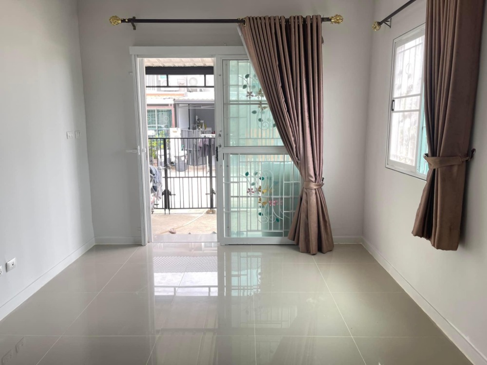 ทาวน์โฮม พฤกษา อเวนิว ศรีนครินทร์ / 3 ห้องนอน (ขาย), Pruksa Avenue Srinakarin / Townhome 3 Bedrooms (FOR SALE) CJ208