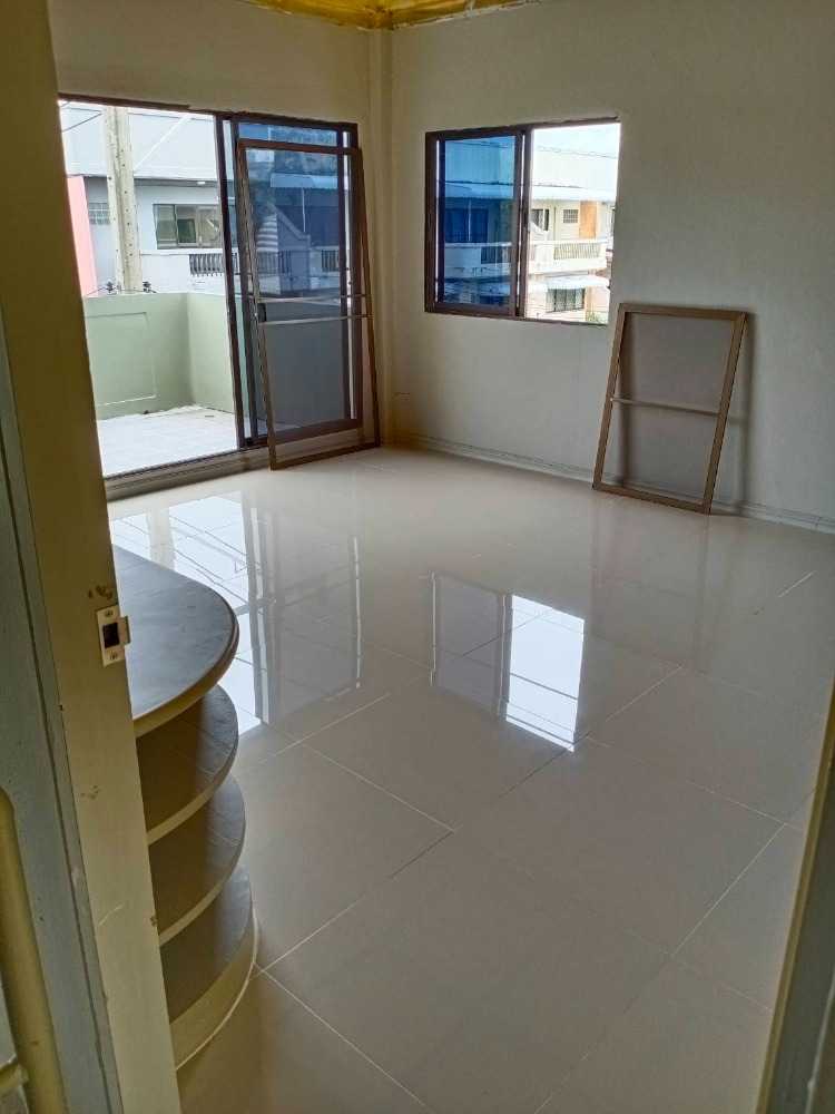 ทาวน์เฮ้าส์ เกษมสันต์ 1 สังคมสงเคราะห์ / 3 ห้องนอน (ขาย), Kasemsan 1 Prachasongkho / Townhome 3 Bedrooms (FOR SALE) RUK099