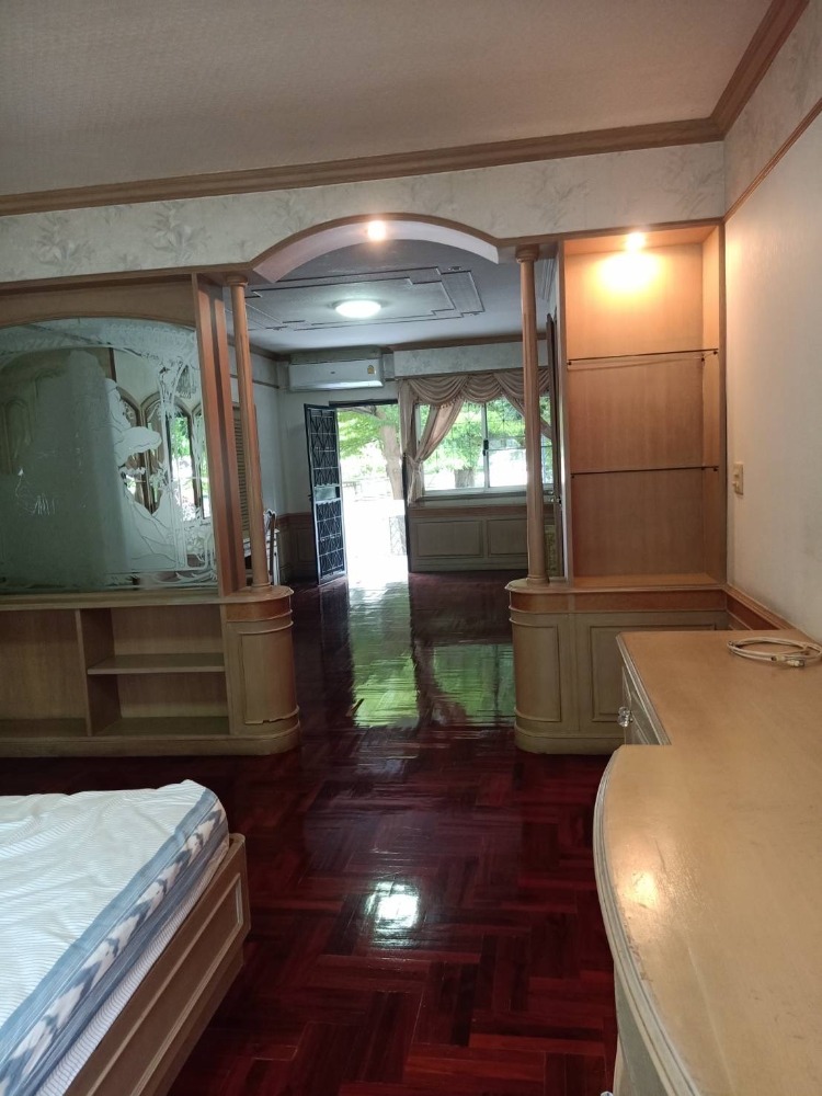 ทาวน์เฮ้าส์ ประดิษฐ์มนูธรรม 3 / 3 ห้องนอน (ขาย), Townhouse Praditmanutham 3 / 3 Bedrooms (FOR SALE) RUK609