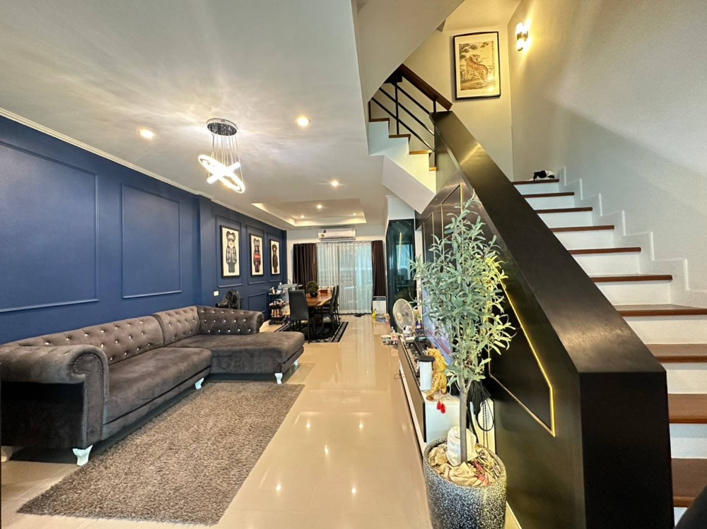 ทาวน์โฮม ศุภาลัย เอสเซ้นส์ ลาดพร้าว / 4 ห้องนอน (ขาย), Supalai Essence Ladprao / Townhome 4 Bedrooms (FOR SALE) RUK615