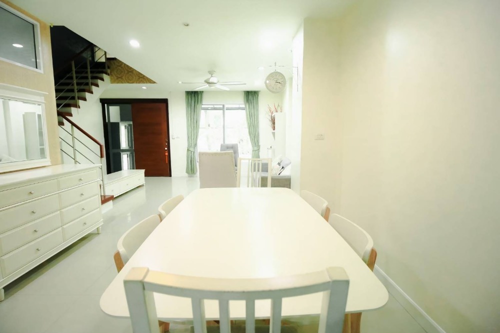 ธนาพัฒน์ เฮ้าส์ สาทร - นราธิวาส / 3 ห้องนอน (ขาย), Thanapat Haus Sathorn - Narathiwas / 3 Bedrooms (SALE) NUT774