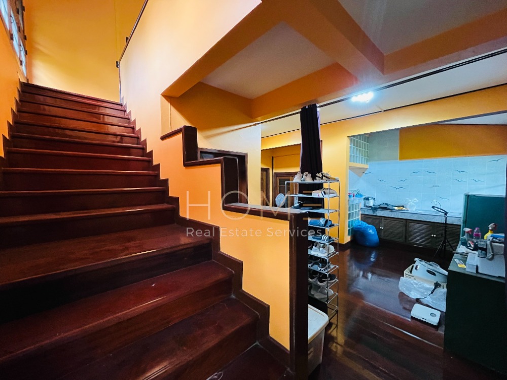 บ้านเดี่ยว ซอยสตรีวิทยา 2 แยก 10 / 4 ห้องนอน (ขาย), Detached House Soi Satri Witthaya 2 Yaek 10 / 4 Bedrooms (FOR SALE) RUK626