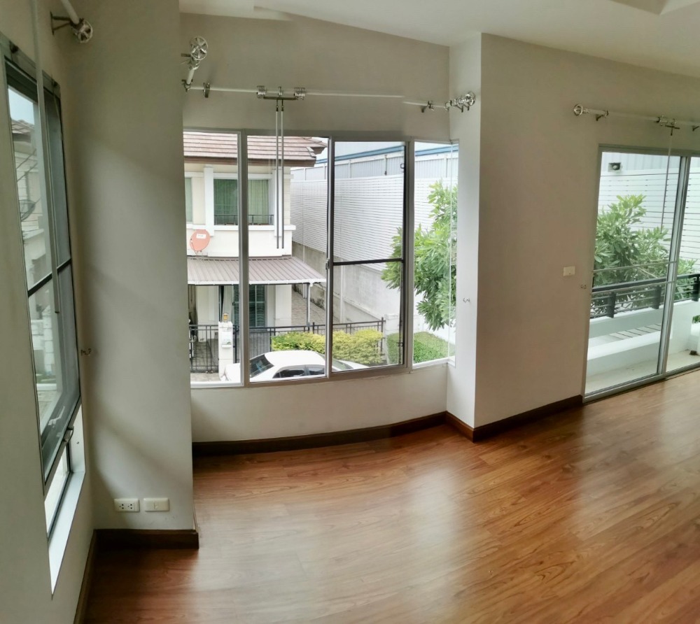 บ้านเดี่ยว เดอะ เซนโทร สุขุมวิท 113 / 3 ห้องนอน (ขาย), The Centro Sukhumvit 113 / Detached House 3 Bedrooms (FOR SALE) CJ264