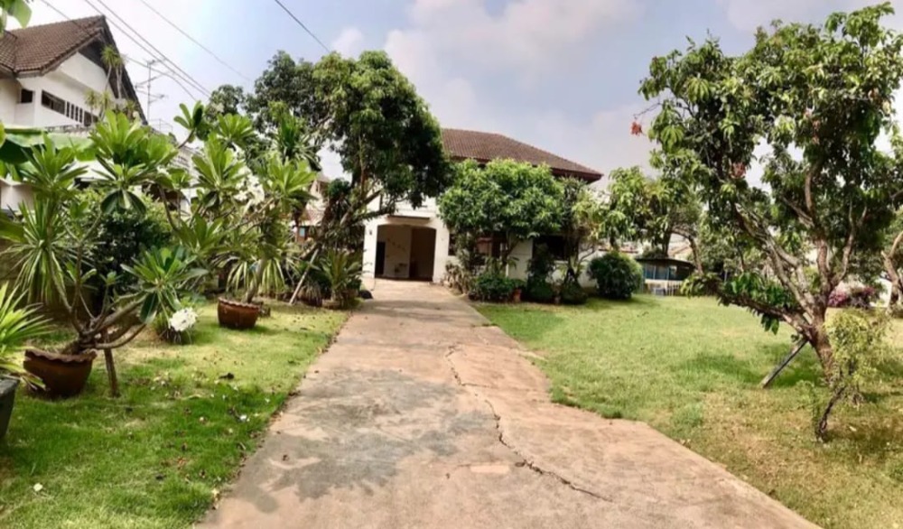 บ้านเดี่ยว เอกไพลิน ศรีนครินทร์ / 3 ห้องนอน (ขาย), Ekpailin Srinakarin / Detached House 3 Bedrooms (FOR SALE) CJ274