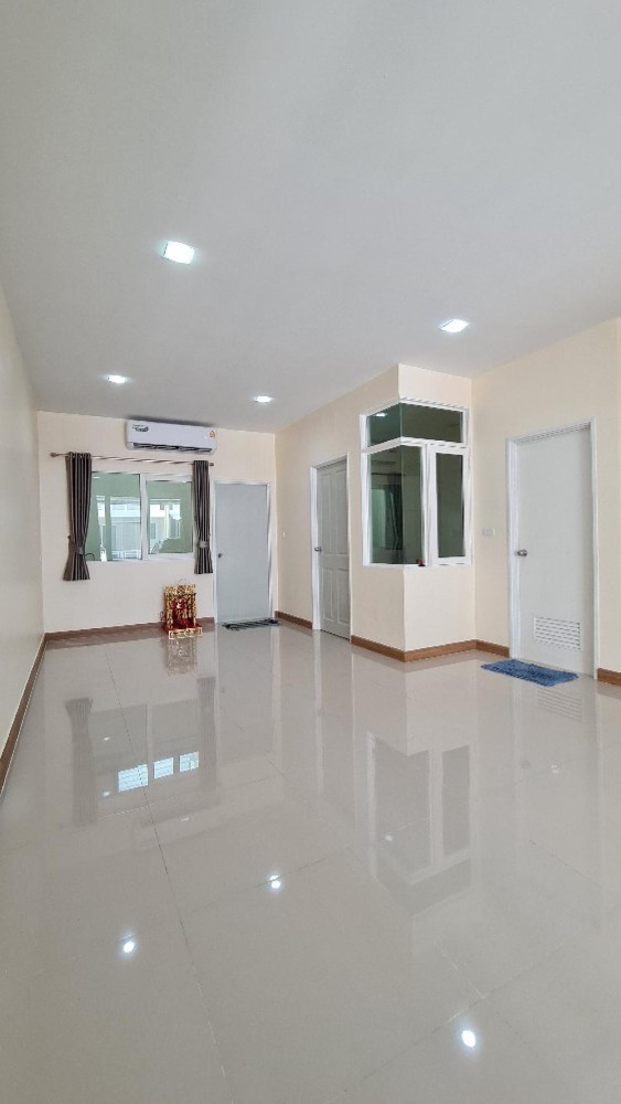 ทาวน์โฮม โกลเด้น ทาวน์ บางนา - กิ่งแก้ว / 4 ห้องนอน (ขาย), Golden Town Bangna - Kingkaew / Townhome 4 Bedrooms (FOR SALE) CJ284