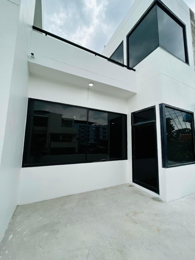 โฮมออฟฟิศ อ่อนนุช 12 / 4 ชั้น (ขายพร้อมผู้เช่า), Home Office Onnut 12 / 4 Storey (SALE WITH TENANT) HL1377