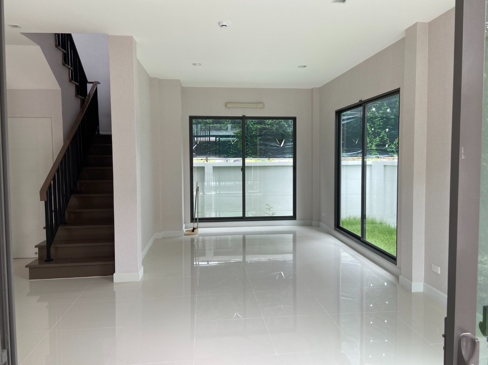 บ้านเดี่ยว บางกอก บูเลอวาร์ด ศรีนครินทร์ - บางนา / 3 ห้องนอน (ขาย), Bangkok Boulevard Srinakarin - Bangna / Detached House 3 Bedrooms (FOR SALE) PUY002