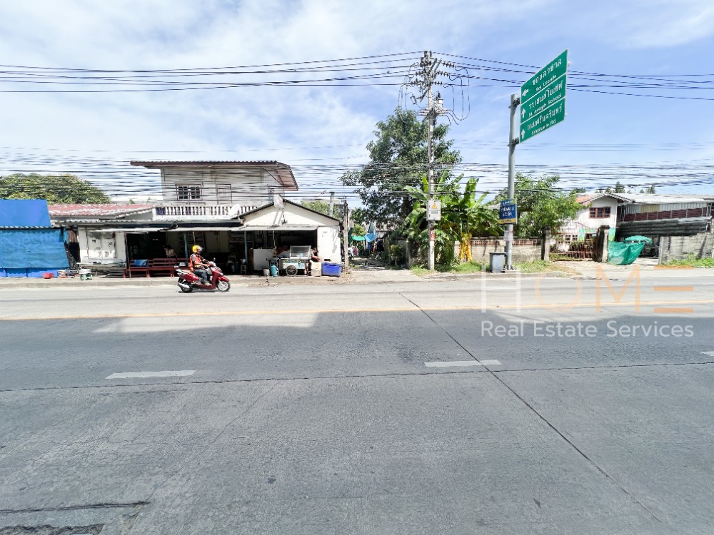 ติดถนนแบริ่ง ใกล้ BTS ✨ อาคารพาณิชย์ แบริ่ง 107 / 4 ชั้น (ขาย), Commercial Building Bearing 107 / 4 Storey (FOR SALE) PUY054