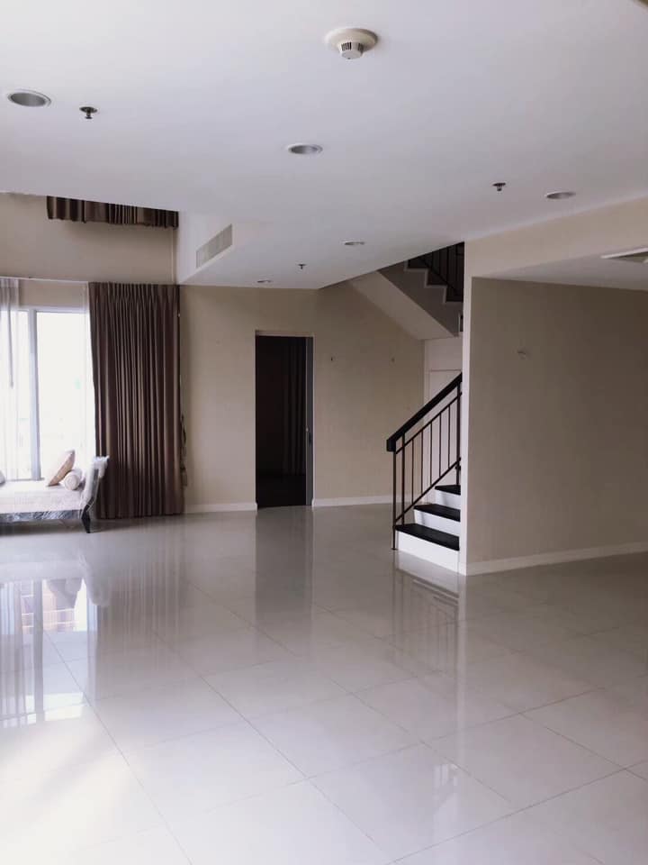 Baan Rajprasong / 4 Bedrooms Duplex (SALE WITH TENENT), บ้าน ราชประสงค์ / 4 ห้องนอน (ขายพร้อมผู้เช่า) DO109