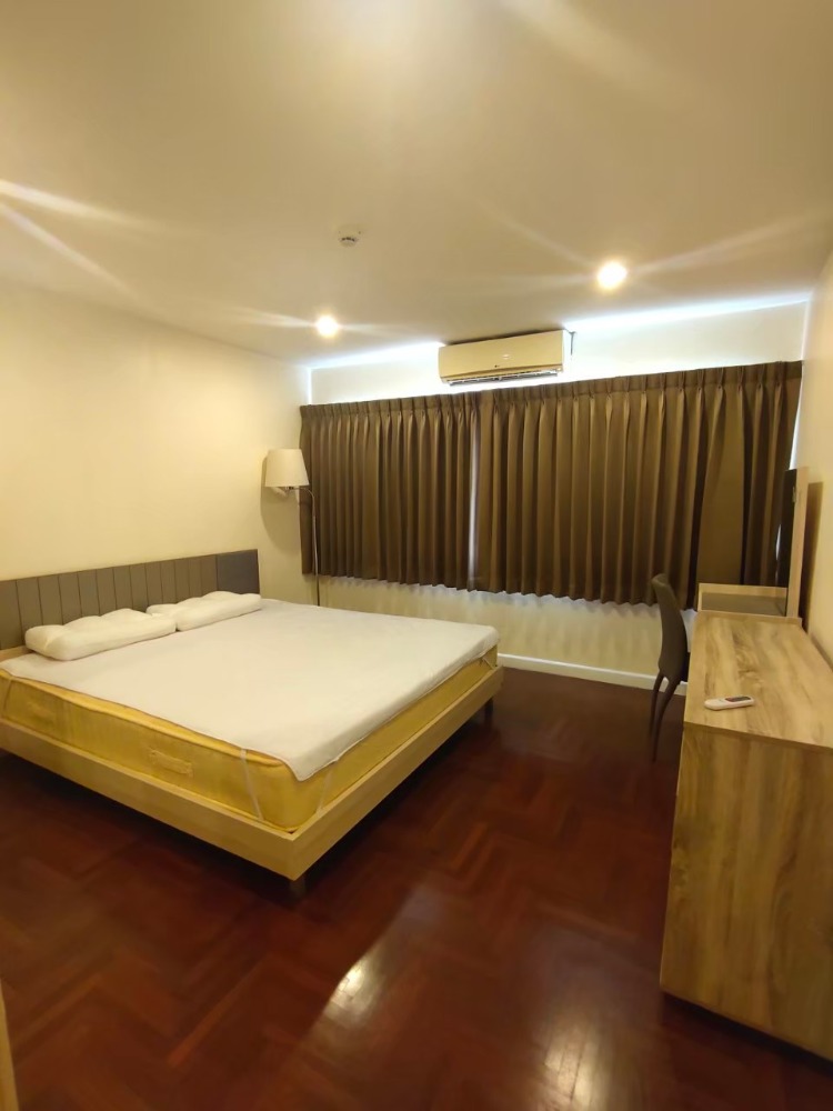 Silom Condominuim / 2 Bedrooms (SALE WITH TENENT), สีลม คอนโดมิเนียม / 2 ห้องนอน (ขายพร้อมผู้เช่า) DO119