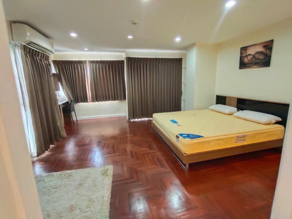 Silom Condominuim / 2 Bedrooms (SALE WITH TENENT), สีลม คอนโดมิเนียม / 2 ห้องนอน (ขายพร้อมผู้เช่า) DO119