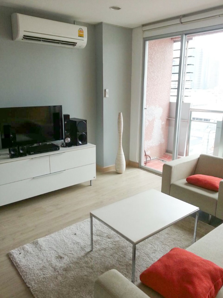 Silom Grand Terrace / 1 Bedroom (SALE WITH TENET), สีลม แกรนด์ เทอเรส / 1 ห้องนอน (ขายพร้อมผู้เช่า) DO129