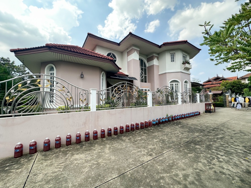 บ้านเดี่ยวติดถนนราชพฤกษ์ ใกล้เซ็นทรัลเวสต์วิลล์ / 5 ห้องนอน (ขาย), Single house next to Ratchaphruek Road. Near Central Westville / 5 Bedrooms (SALE) STONE690