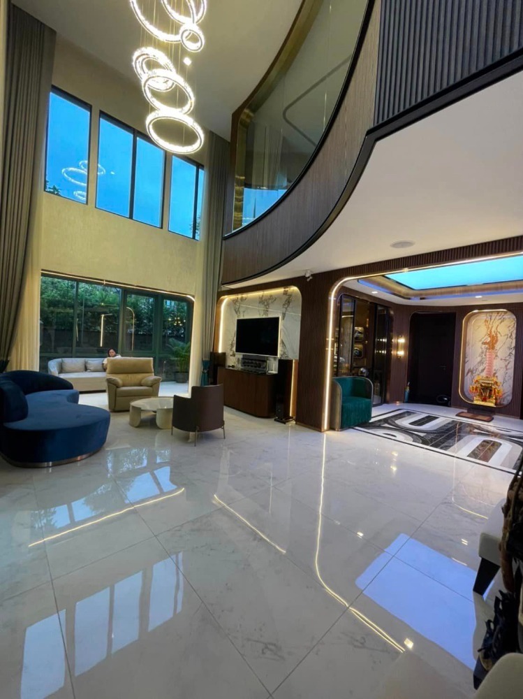 บ้านเดี่ยว แกรนด์ บางกอก บูเลอวาร์ด อีสต์ พระราม 9 / 5 ห้องนอน (ขาย), Grand Bangkok Boulevard East Rama 9 / Detached House 5 Bedrooms (FOR SALE) COF412