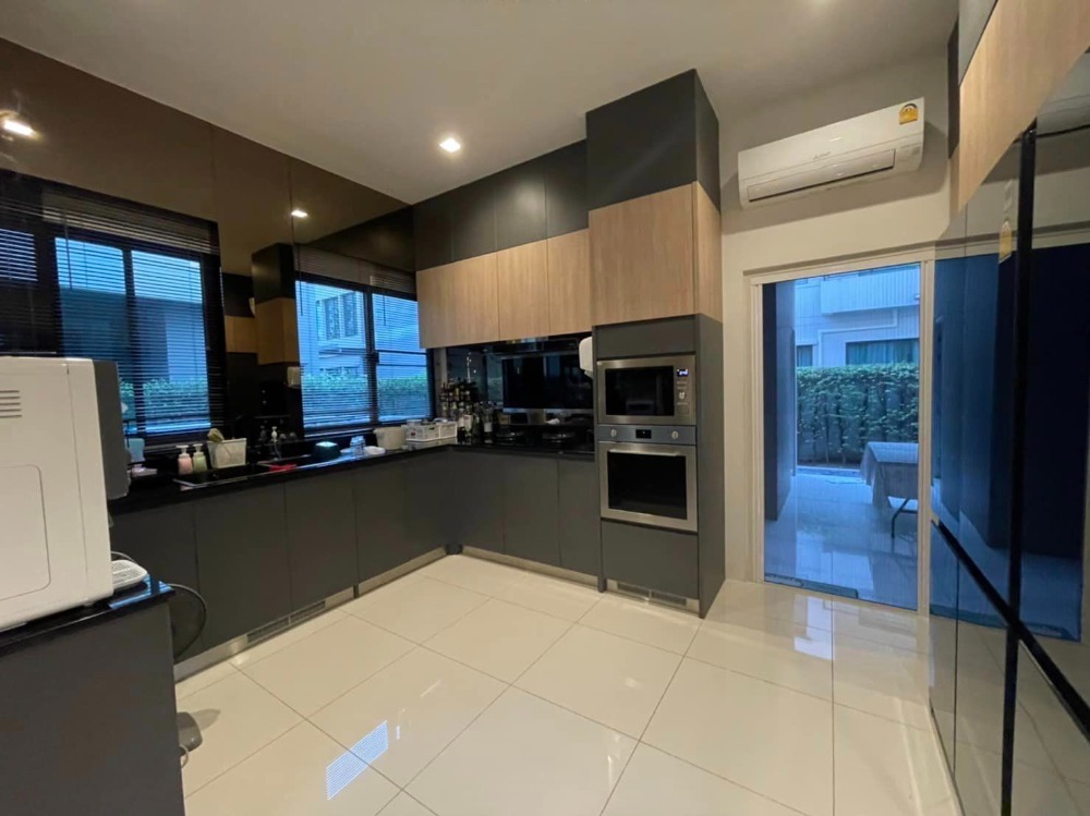 บ้านเดี่ยว แกรนด์ บางกอก บูเลอวาร์ด อีสต์ พระราม 9 / 5 ห้องนอน (ขาย), Grand Bangkok Boulevard East Rama 9 / Detached House 5 Bedrooms (FOR SALE) COF412