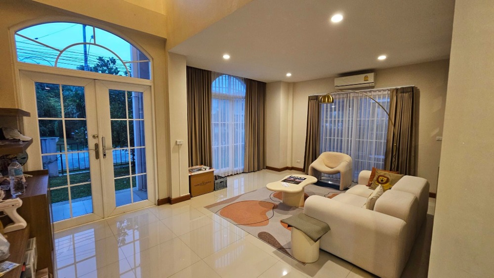 คาซ่า แกรนด์ เพชรเกษม สาย 1 / 3 ห้องนอน (ขาย), Casa Grand Phetkasem Sai 1 / 3 Bedrooms (SALE) MHOW087