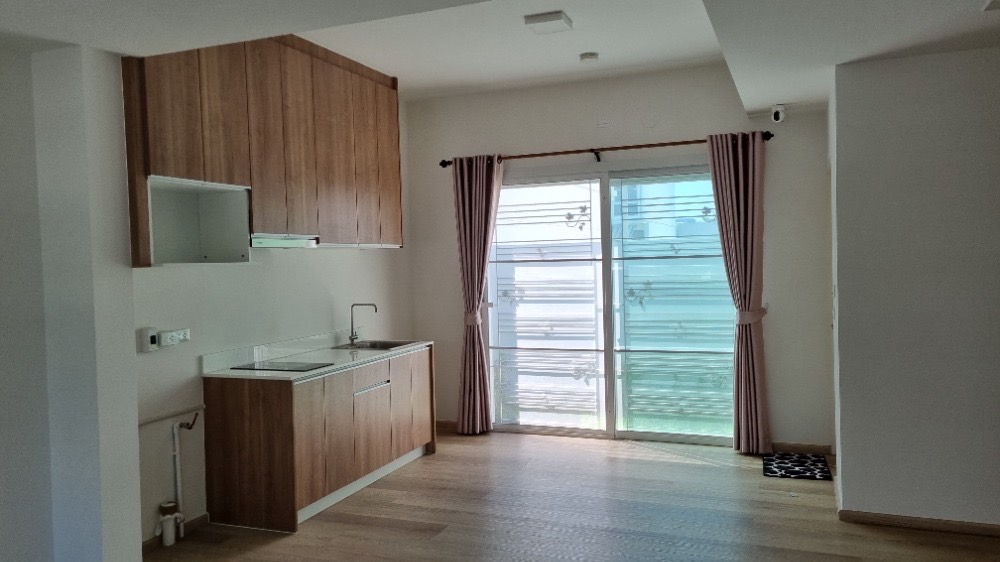 ทาวน์โฮม อินดี้ ศรีนครินทร์ - แพรกษา / 2 ห้องนอน (ขาย), Indy Srinakarin - Praeksa / Townhome 2 Bedrooms (FOR SALE) CJ353