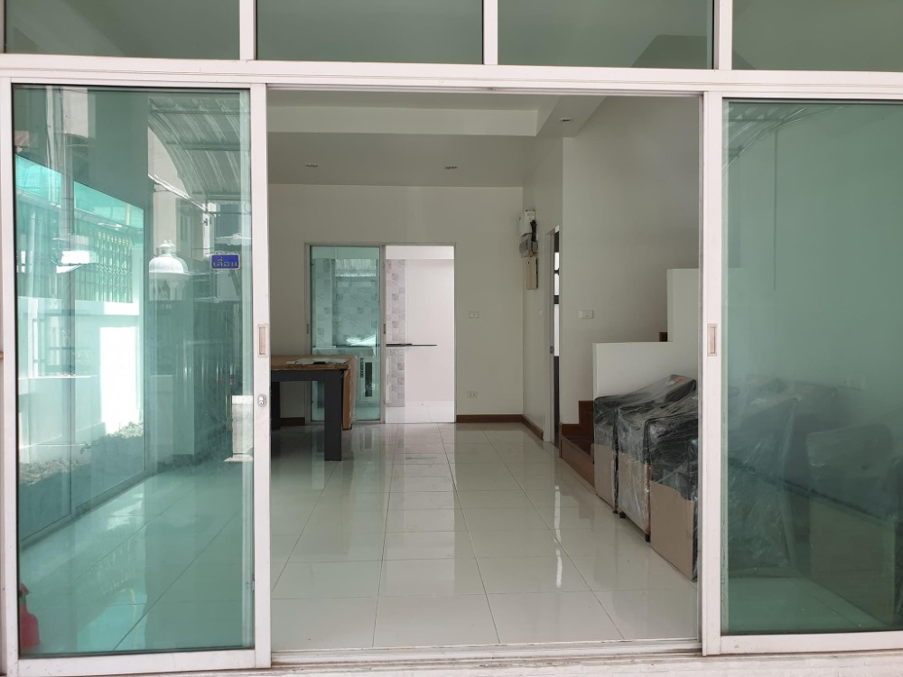 ทาวน์โฮม ลาดพร้าววังหิน 78 / 3 ห้องนอน (ขาย), Townhome Lat Phrao Wang Hin 78 / 3 Bedrooms (SALE) MEAW384