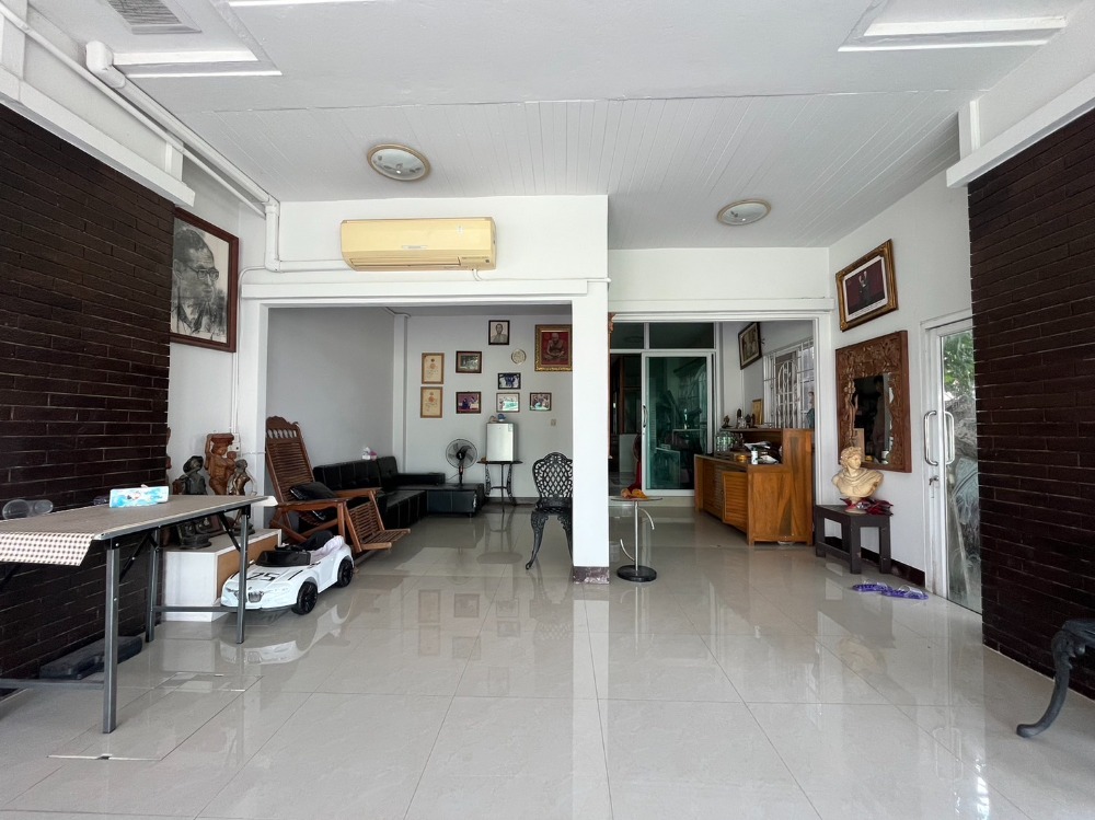 ทาวน์เฮ้าส์ นาคนิวาส 48 / 4 ห้องนอน (ขาย), Townhouse Nakniwat 48 / 4 Bedrooms (FOR SALE) RUK446