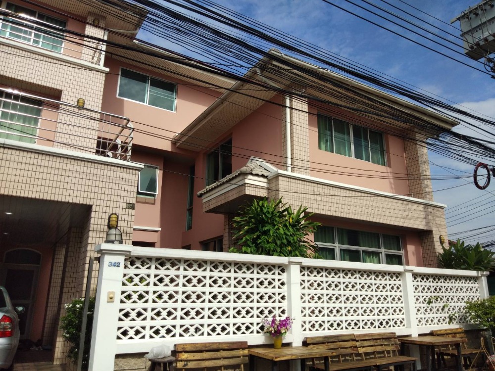 บ้านเดี่ยว พัฒนาการ 50 / 4 ห้องนอน (ขาย), Detached House Pattanakarn 50 / 4 Bedrooms (FOR SALE) TIK426