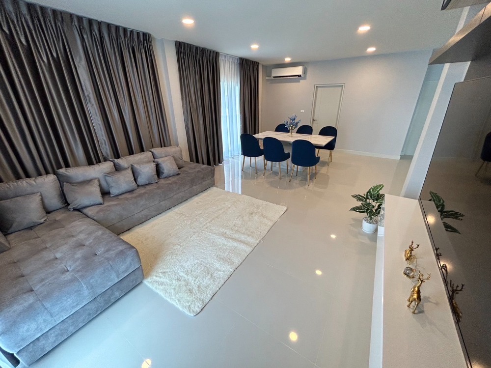 บ้านเดี่ยว เซนโทร บางนา / 4 ห้องนอน (ให้เช่า), Centro Bangna / Detached House 4 Bedrooms (FOR RENT) CJ383