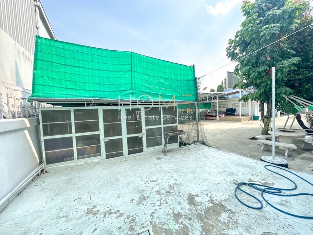 บ้านเดี่ยวพร้อมที่ดิน ซอย ลาซาล 32 / 1 ไร่ (ขาย), House with Land Soi Lasalle 32 / 1,600 Square Metre (FOR SALE) PUY269