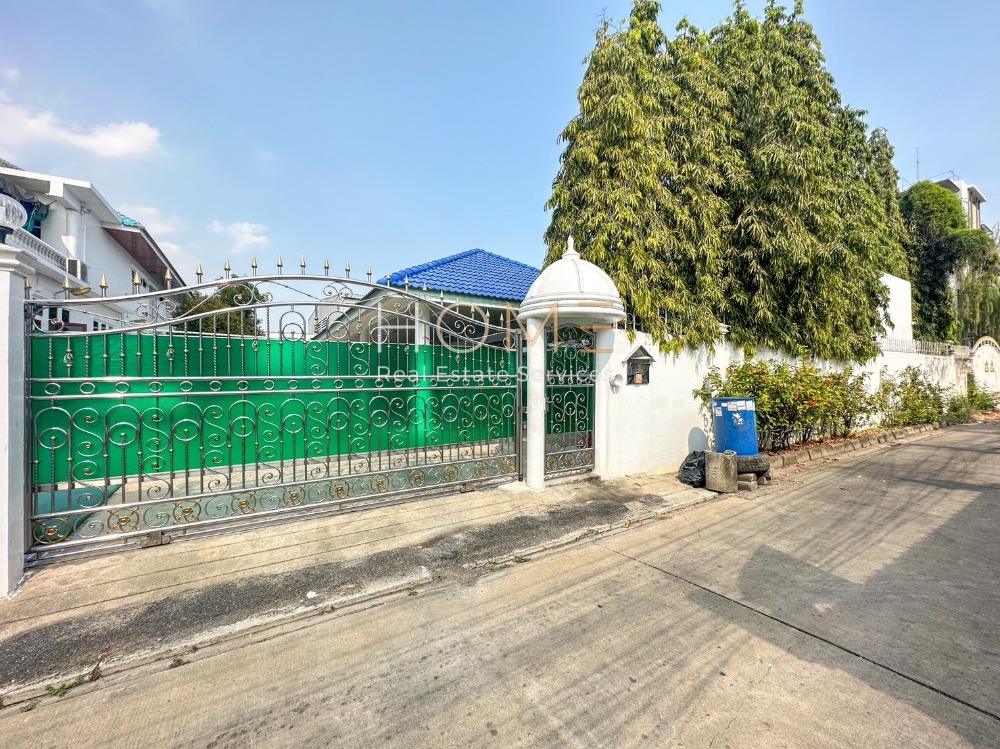 บ้านเดี่ยวพร้อมที่ดิน ซอย ลาซาล 32 / 1 ไร่ (ขาย), House with Land Soi Lasalle 32 / 1,600 Square Metre (FOR SALE) PUY269