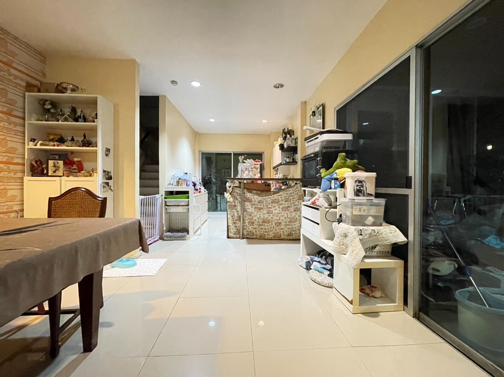 ทาวน์โฮม โนเบิล คิวบ์ พัฒนาการ / 3 ห้องนอน (ขาย), Noble Cube Pattanakarn / Townhome 3 Bedrooms (FOR SALE) PALM689