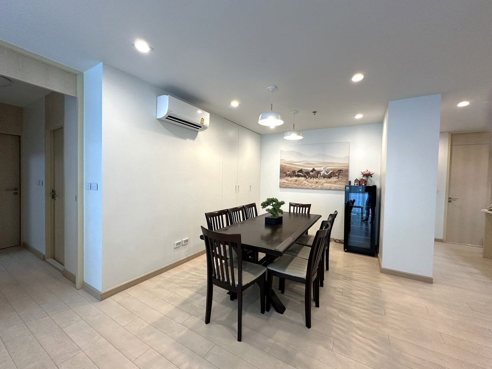 Silom Suite / 3 Bedrooms (SALE), สีลม สวีท / 3 ห้องนอน (ขาย) NUT942