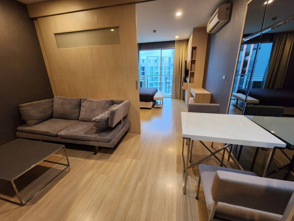 Sky Walk Residences / 1 Bedroom (SALE WITH TENANT), สกาย วอล์ค เรสซิเดนซ์ / 1 ห้องนอน (ขายพร้อมผู้เช่า) HL1516