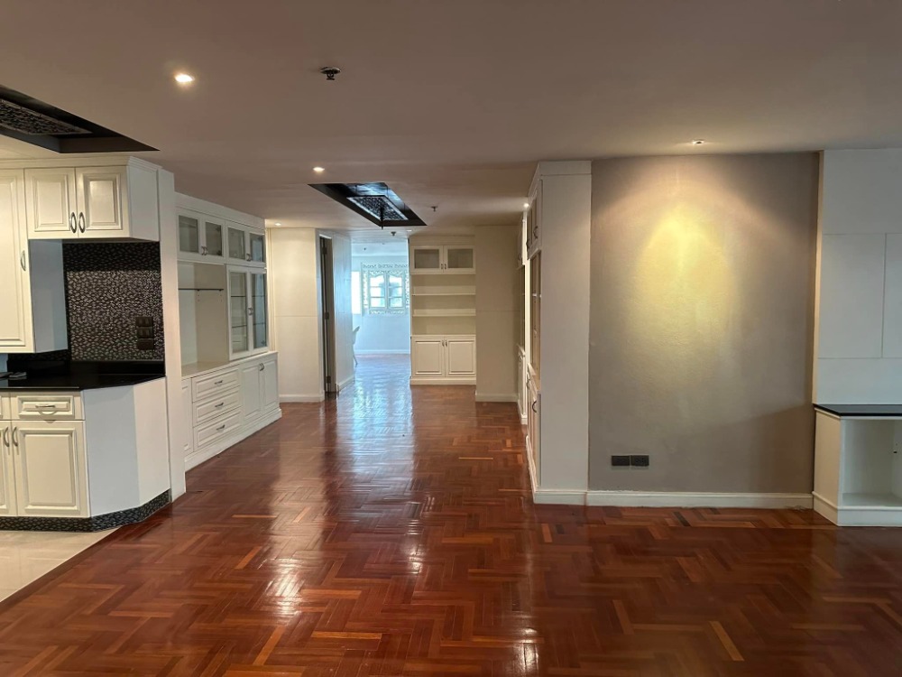 Baan Sathorn / 4 Bedrooms (SALE), บ้านสาทร / 4 ห้องนอน (ขาย) DO306