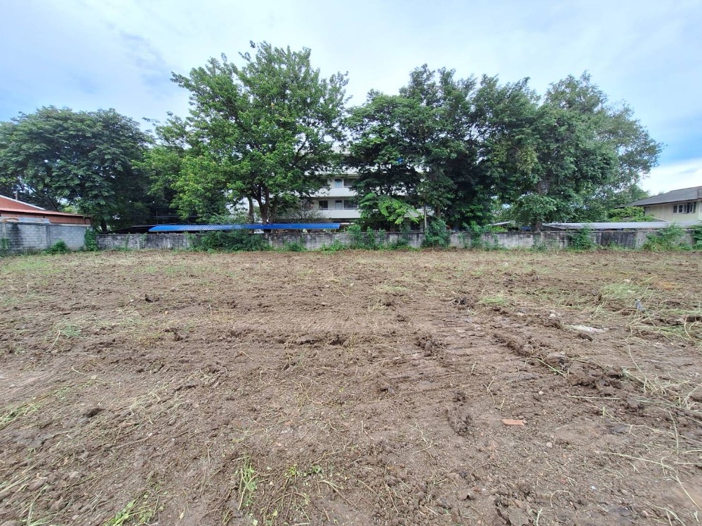 ที่ดิน นวลจันทร์ 56 แยก 5 / 482 ตารางวา (ขาย), Land Nuanchan 56 Yaek 5 / 1,928 Square Metre (FOR SALE) RUK678